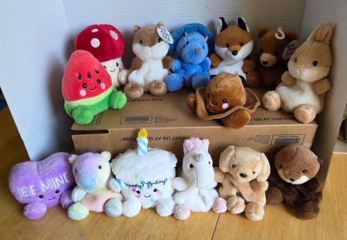 Aurora palm pals plush lot - aurora,