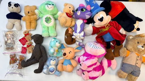 Lot various plush stuffed - lot,